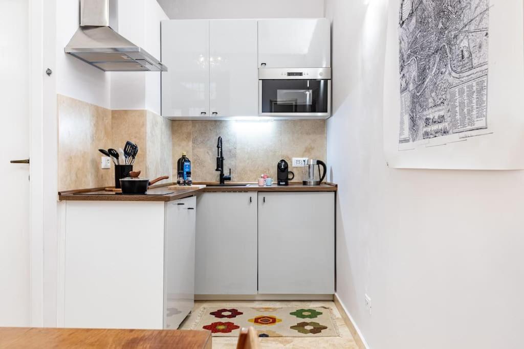 Bottega Augustea Duplex Apartment In Monti Rome Exterior photo