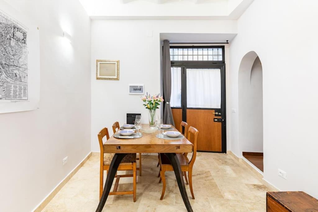 Bottega Augustea Duplex Apartment In Monti Rome Exterior photo